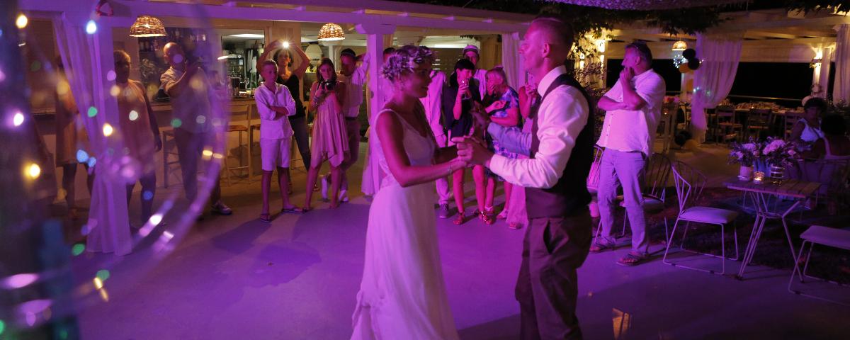 11-kassandratour-wedding-nefeli-dance-couple-850